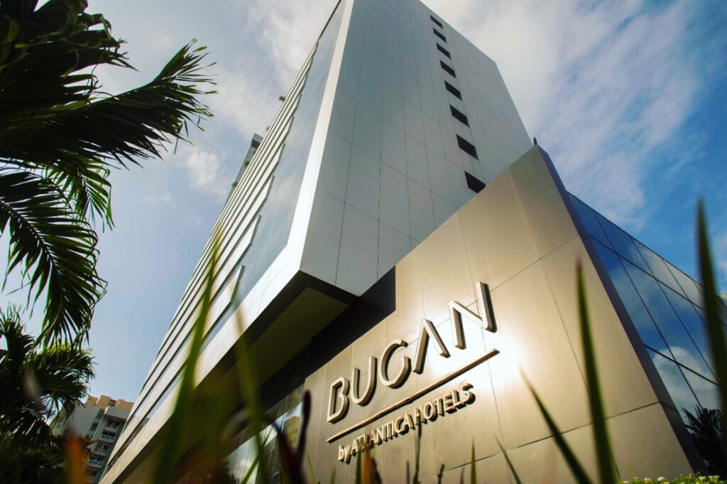 Fachada Bugan Hotel